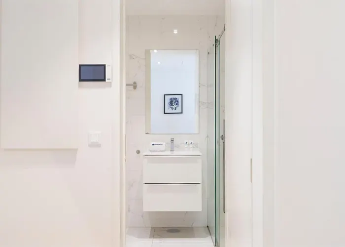 W/ Terrace, Pool & Gym | Antas By Host Wise Lejlighed *