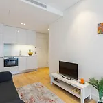 W/ Terrace, Pool & Gym | Antas By Host Wise Porto