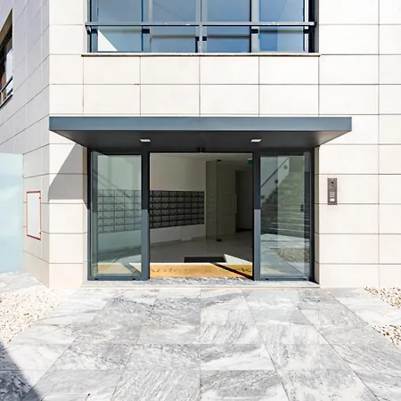 Hostwise - W/ Terrace, Pool & Gym By Dragao * Porto