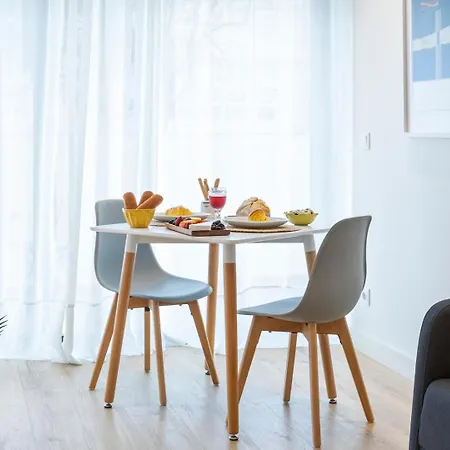דירה W/ Terrace, Pool & Gym | Antas By Host Wise פורטו
