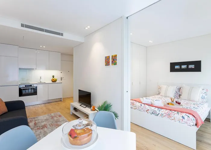 W/ Terrace, Pool & Gym | Antas By Host Wise Porto