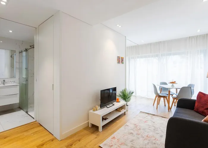 Apartment W/ Terrace, Pool & Gym | Antas By Host Wise Porto