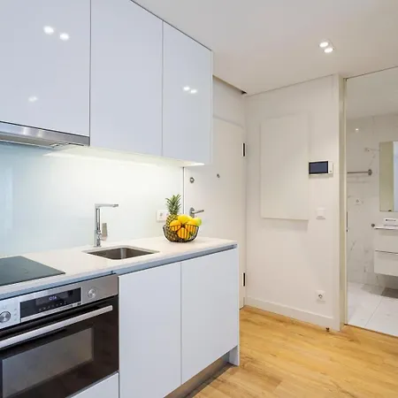 W/ Terrace, Pool & Gym | Antas By Host Wise