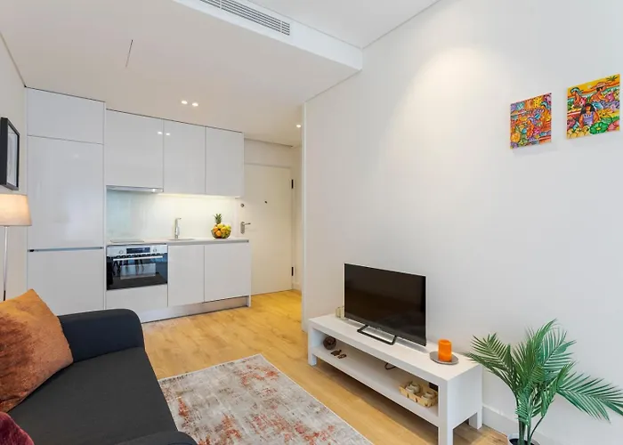 W/ Terrace, Pool & Gym | Antas By Host Wise 포르투