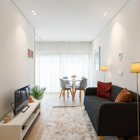 Hostwise - W/ Terrace, Pool & Gym By Dragao * Porto
